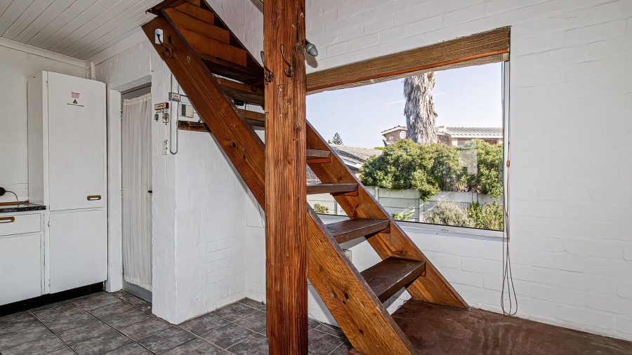 4 Bedroom Property for Sale in De Kelders Western Cape